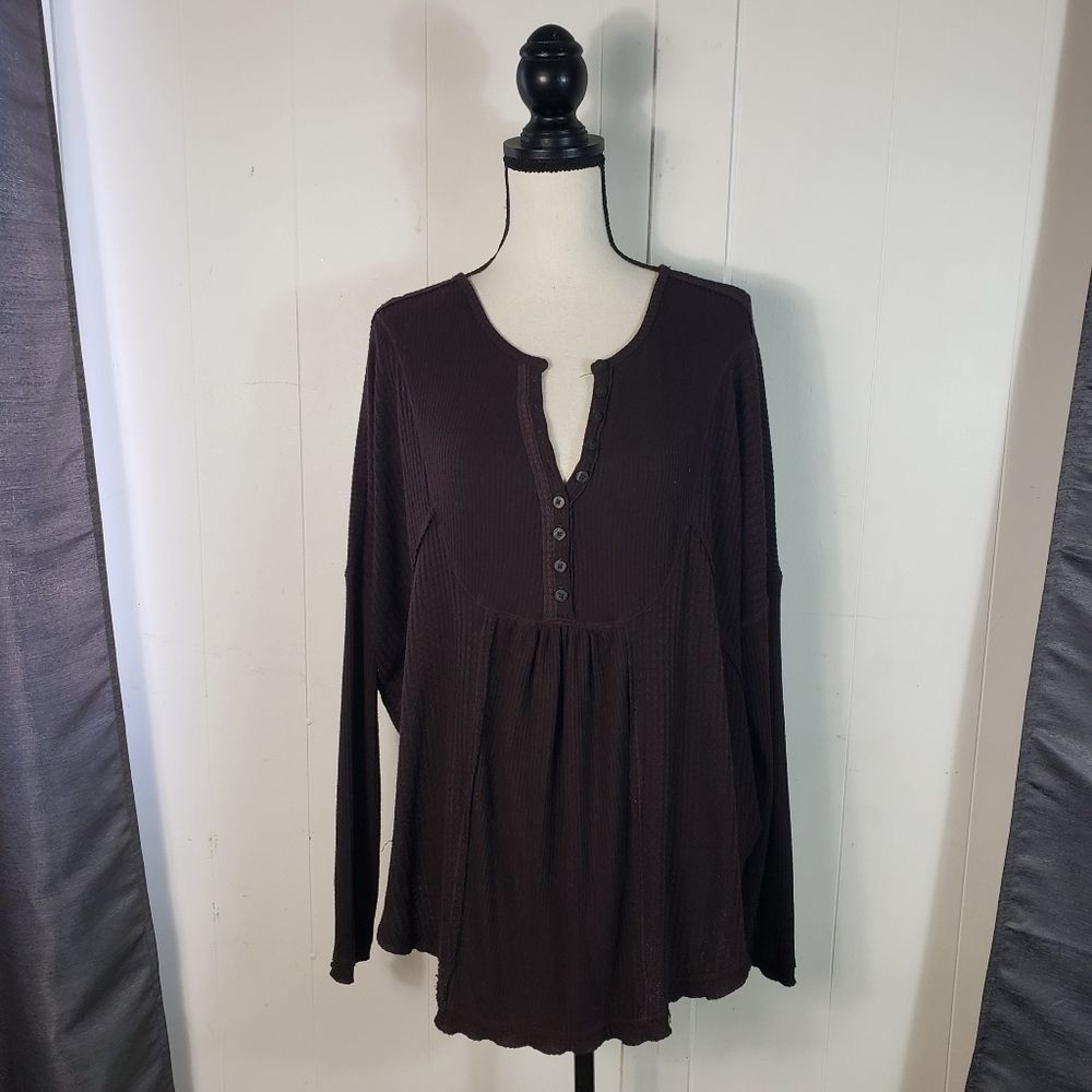 FREE PEOPLE Brown Waffle Knit Oversized Swing Henley Top Size Small